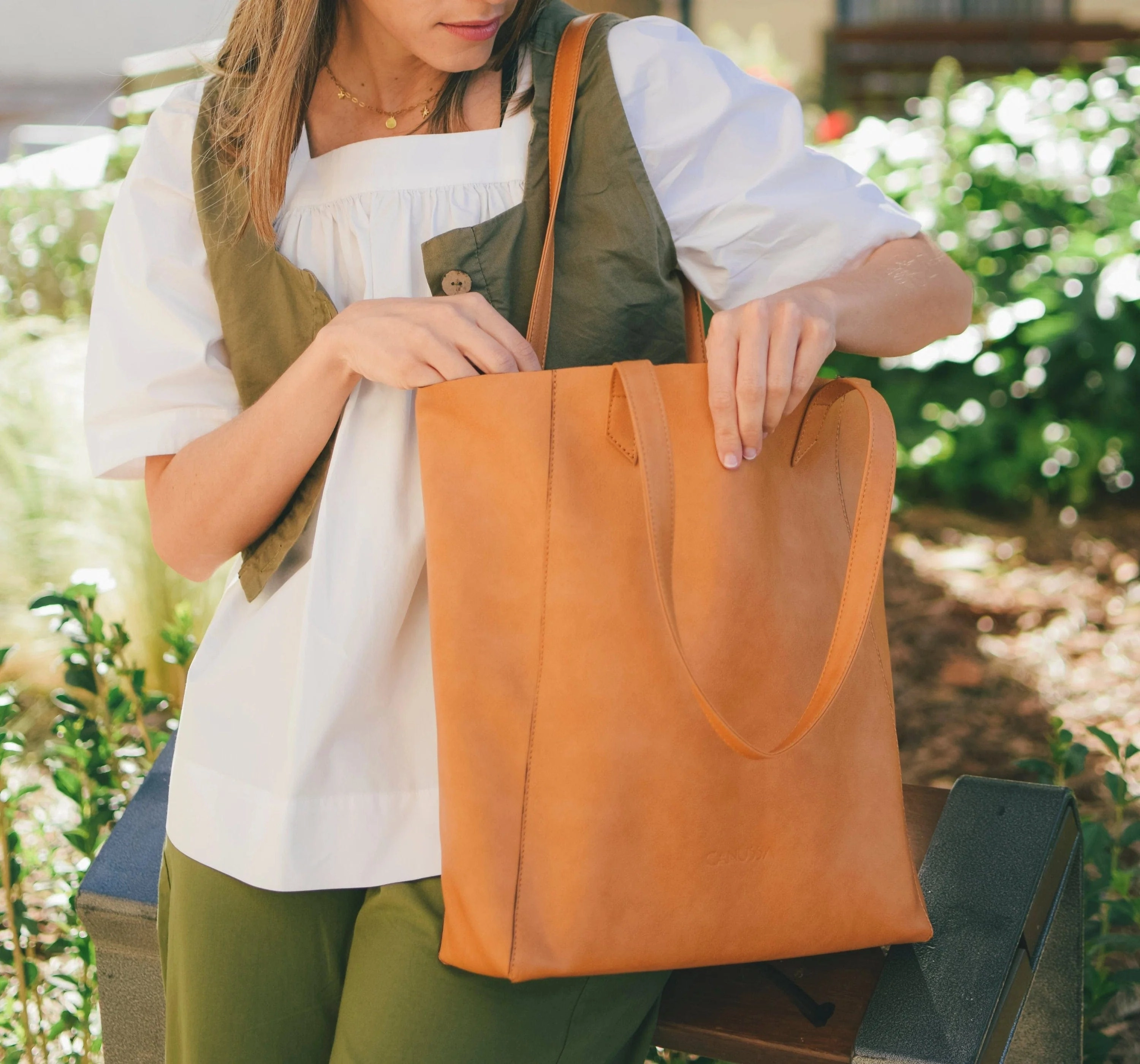 Basic Vegan Leather Everyday Tote Bag | Camel